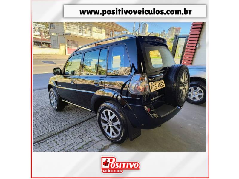 MITSUBISHI - PAJERO TR4 - 2014/2015 - Preta - R$ 77.500,00