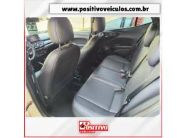 FIAT - ARGO - 2021/2022 - Branca - R$ 75.700,00