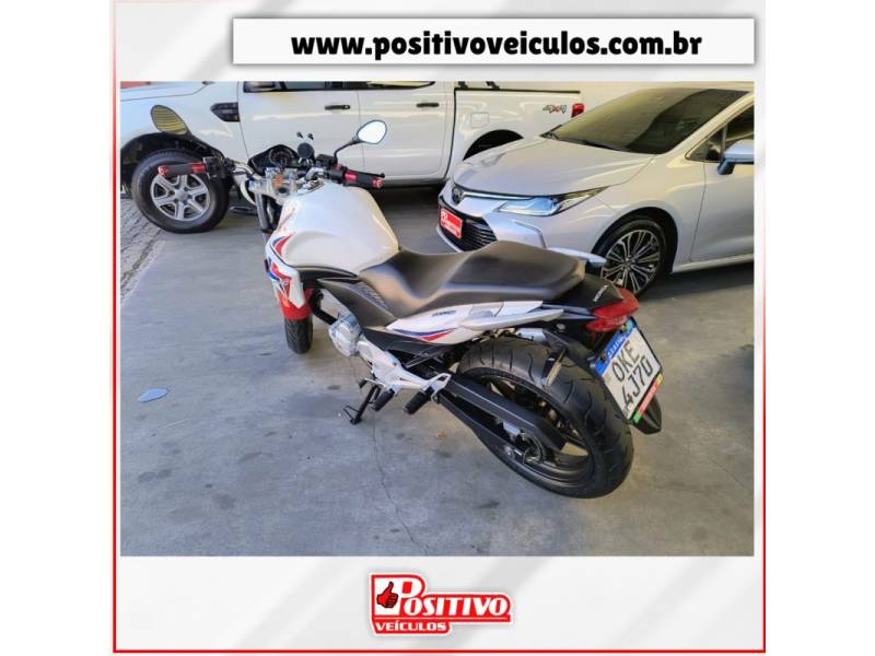 HONDA - CB 300R - 2014/2015 - Outra - R$ 14.700,00