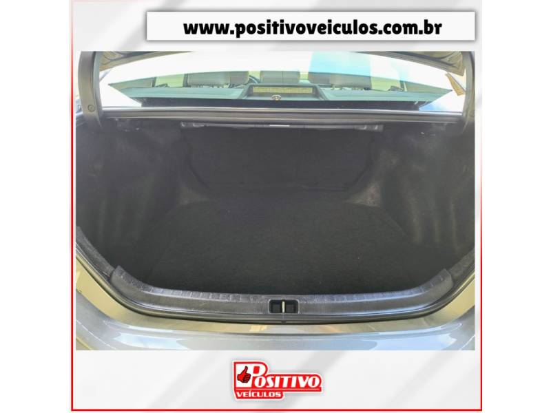 TOYOTA - COROLLA - 2017/2017 - Cinza - R$ 93.700,00