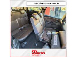 CHEVROLET - SPIN - 2022/2022 - Prata - R$ 92.500,00