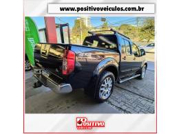 NISSAN - FRONTIER - 2013/2014 - Cinza - R$ 104.900,00
