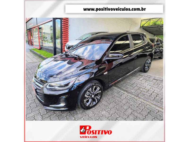 CHEVROLET - ONIX - 2023/2024 - Preta - R$ 99.500,00