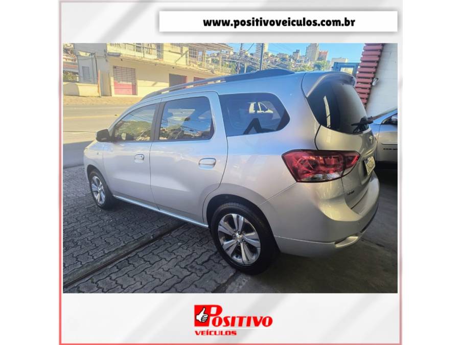 CHEVROLET - SPIN - 2022/2022 - Prata - R$ 92.500,00