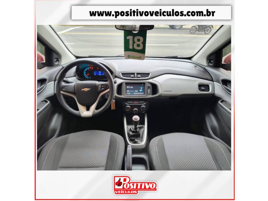CHEVROLET - ONIX - 2018/2018 - Vermelha - R$ 58.900,00