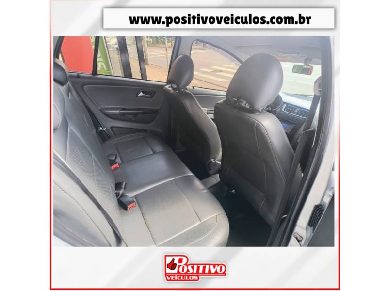 VOLKSWAGEN - CROSSFOX - 2011/2011 - Prata - R$ 39.900,00