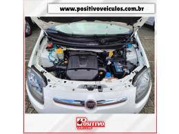 FIAT - PALIO - 2015/2015 - Branca - R$ 47.700,00