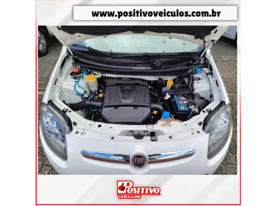 FIAT - PALIO - 2015/2015 - Branca - R$ 47.700,00