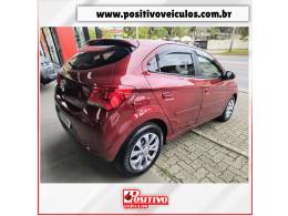 CHEVROLET - ONIX - 2018/2018 - Vermelha - R$ 58.900,00