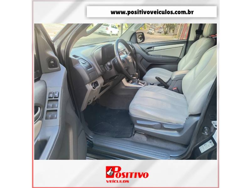 CHEVROLET - S10 - 2012/2013 - Preta - R$ 110.900,00