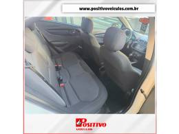 CHEVROLET - ONIX - 2015/2015 - Branca - R$ 59.500,00