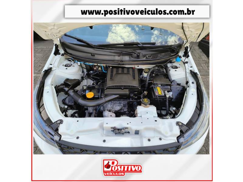 FIAT - ARGO - 2021/2022 - Branca - R$ 75.700,00