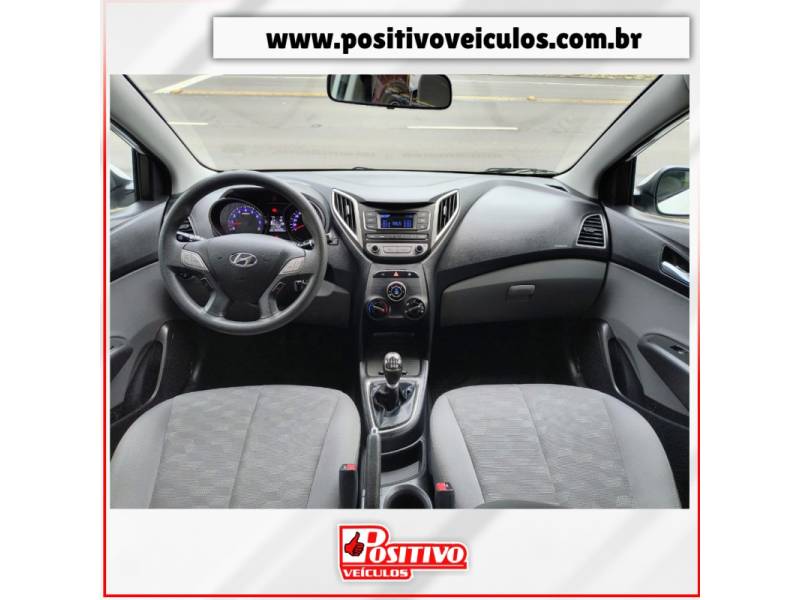 HYUNDAI - HB20S - 2016/2017 - Branca - R$ 59.700,00