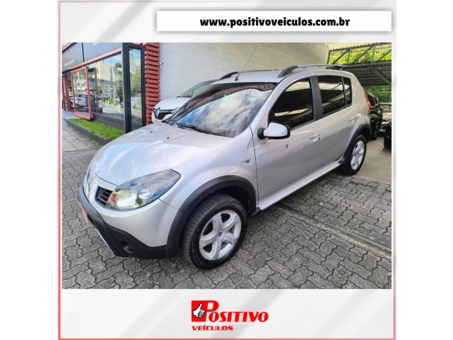 RENAULT - SANDERO - 2010/2011 - Prata - R$ 36.900,00