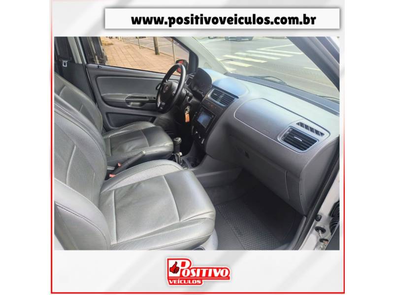VOLKSWAGEN - CROSSFOX - 2011/2011 - Prata - R$ 39.900,00