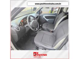 RENAULT - SANDERO - 2010/2011 - Prata - R$ 36.900,00