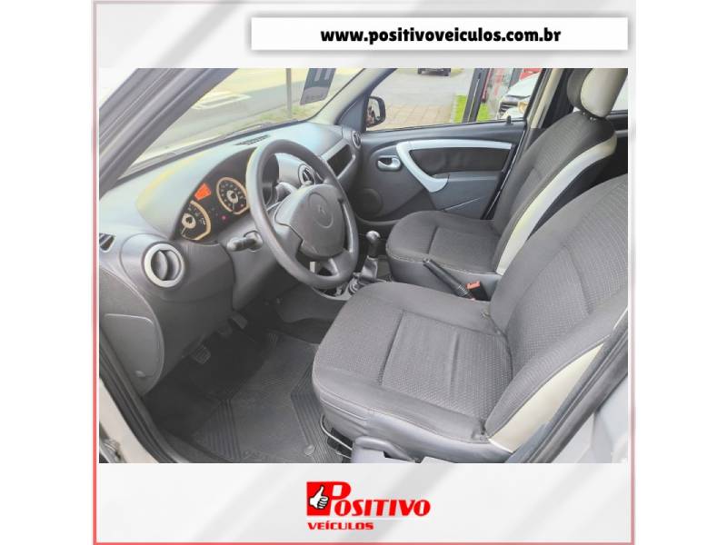 RENAULT - SANDERO - 2010/2011 - Prata - R$ 36.900,00