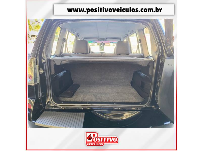 MITSUBISHI - PAJERO TR4 - 2014/2015 - Preta - R$ 77.500,00