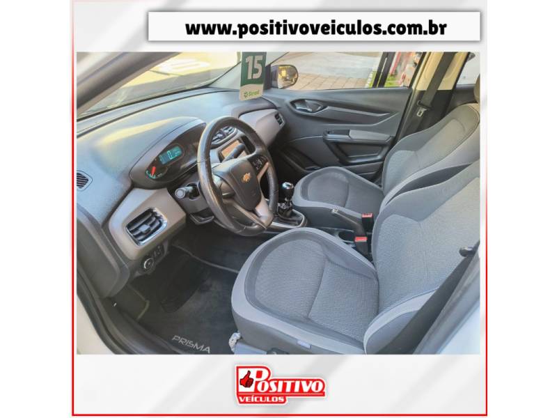 CHEVROLET - PRISMA - 2015/2015 - Branca - R$ 46.700,00