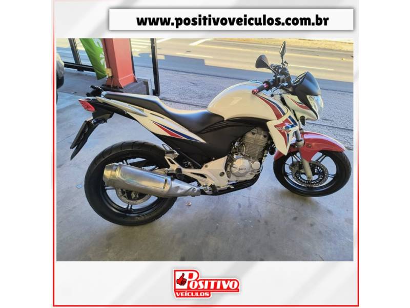 HONDA - CB 300R - 2014/2015 - Outra - R$ 14.700,00