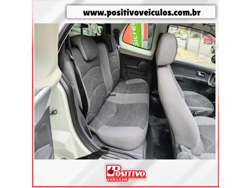 FIAT - STRADA - 2016/2016 - Branca - R$ 69.500,00