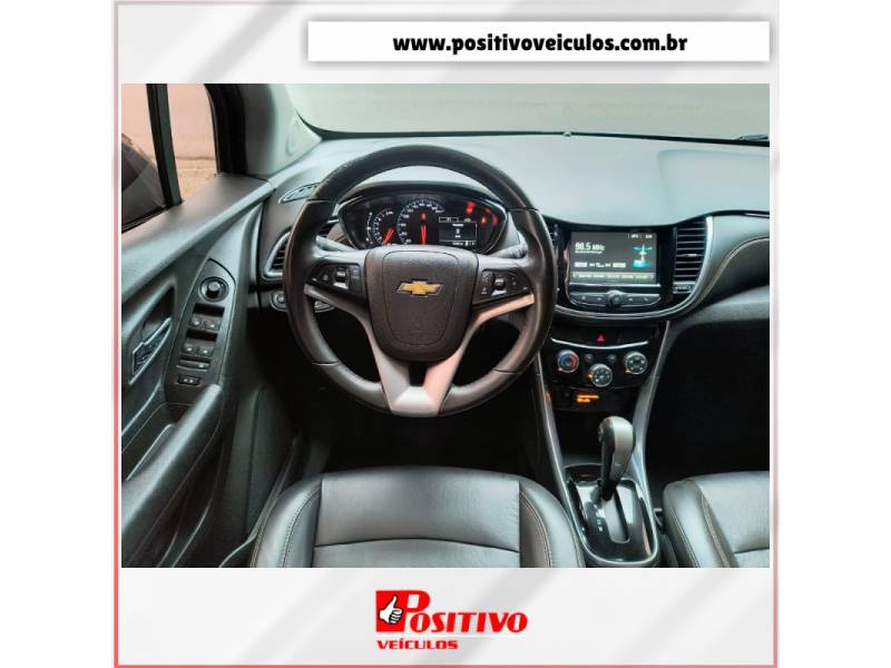 CHEVROLET - TRACKER - 2017/2017 - Cinza - R$ 86.500,00