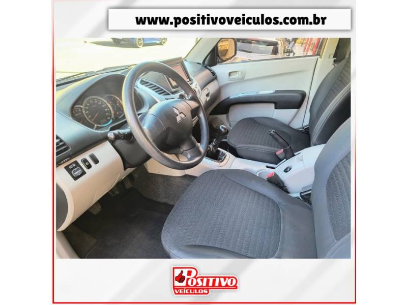 MITSUBISHI - L200 TRITON - 2014/2015 - Branca - R$ 89.500,00