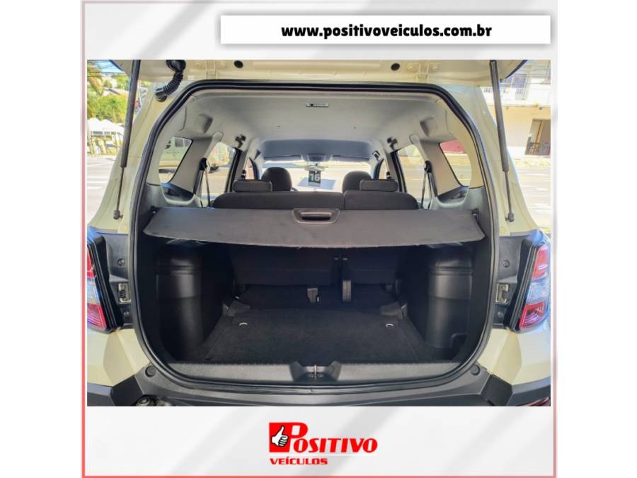 CHEVROLET - SPIN - 2016/2016 - Branca - R$ 62.800,00