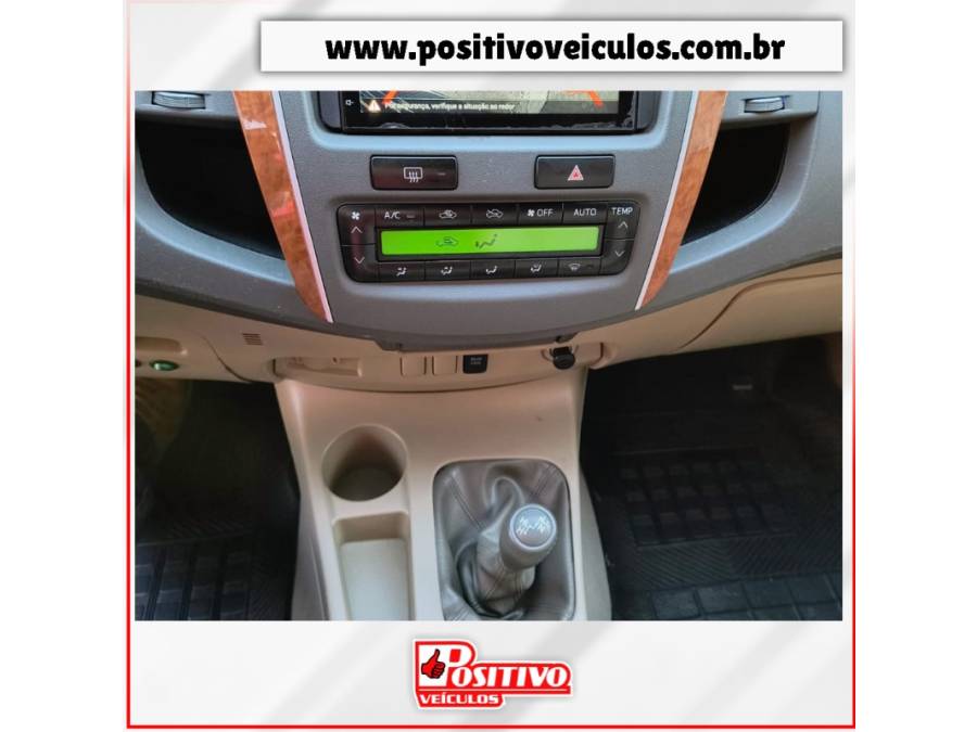 TOYOTA - HILUX SW4 - 2009/2009 - Preta - R$ 108.900,00
