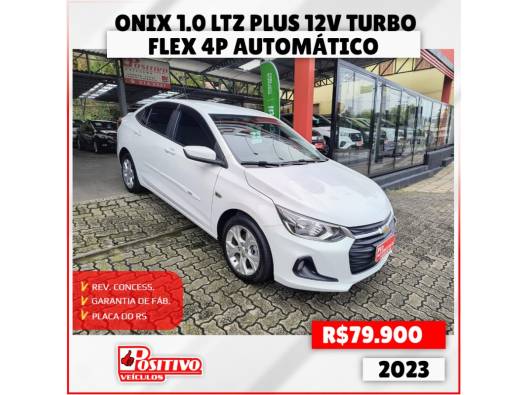 CHEVROLET - ONIX - 2022/2023 - Branca - R$ 79.900,00