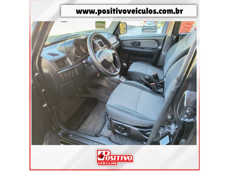 MITSUBISHI - PAJERO TR4 - 2014/2015 - Preta - R$ 74.900,00