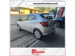 CHEVROLET - ONIX - 2013/2013 - Prata - R$ 44.500,00