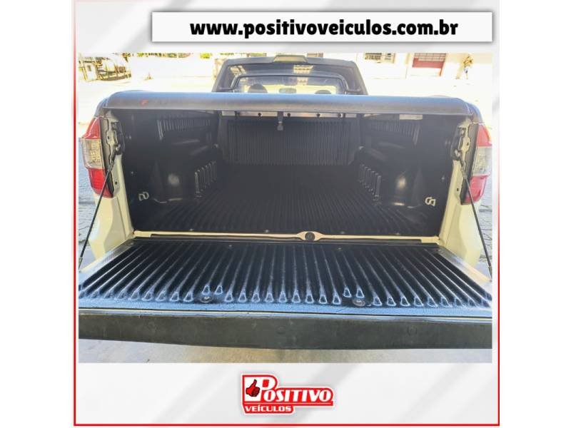 CHEVROLET - MONTANA - 2014/2015 - Branca - R$ 46.700,00