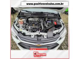 CHEVROLET - ONIX - 2022/2023 - Branca - R$ 82.900,00