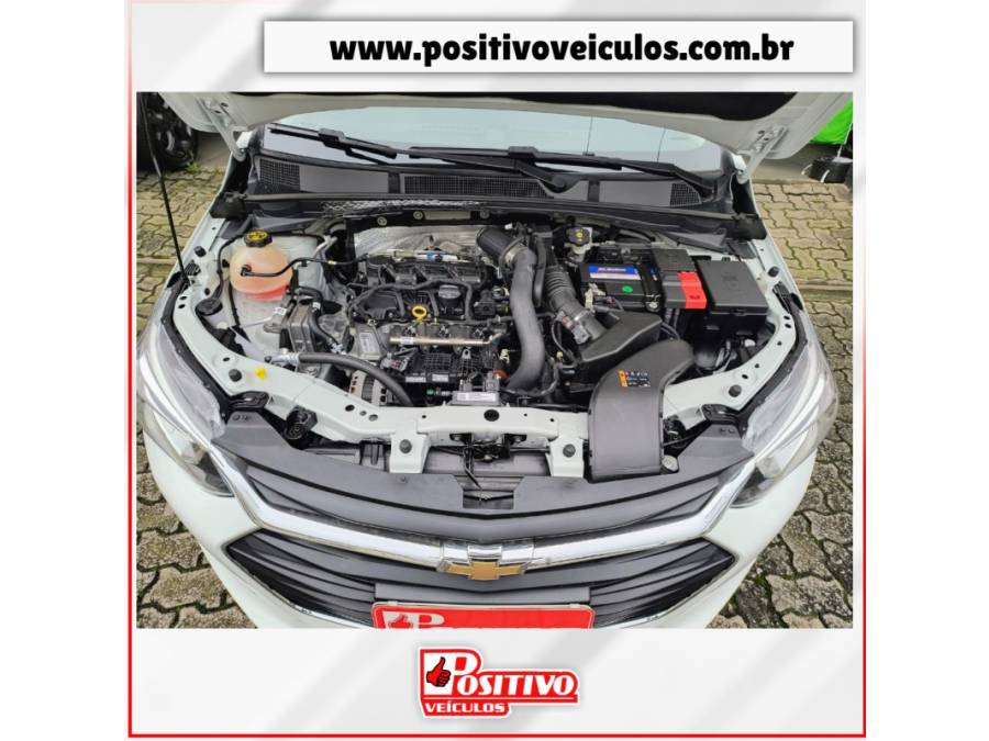 CHEVROLET - ONIX - 2022/2023 - Branca - R$ 82.900,00