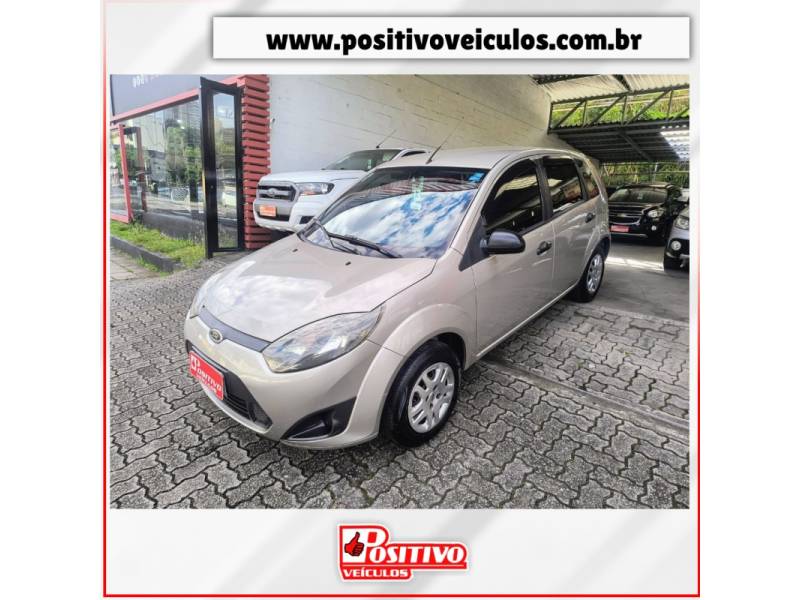 FORD - FIESTA - 2013/2013 - Bege - R$ 33.800,00