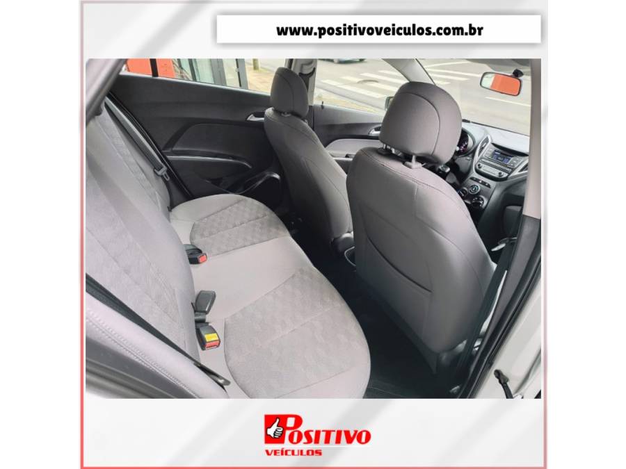 HYUNDAI - HB20S - 2016/2017 - Branca - R$ 62.500,00