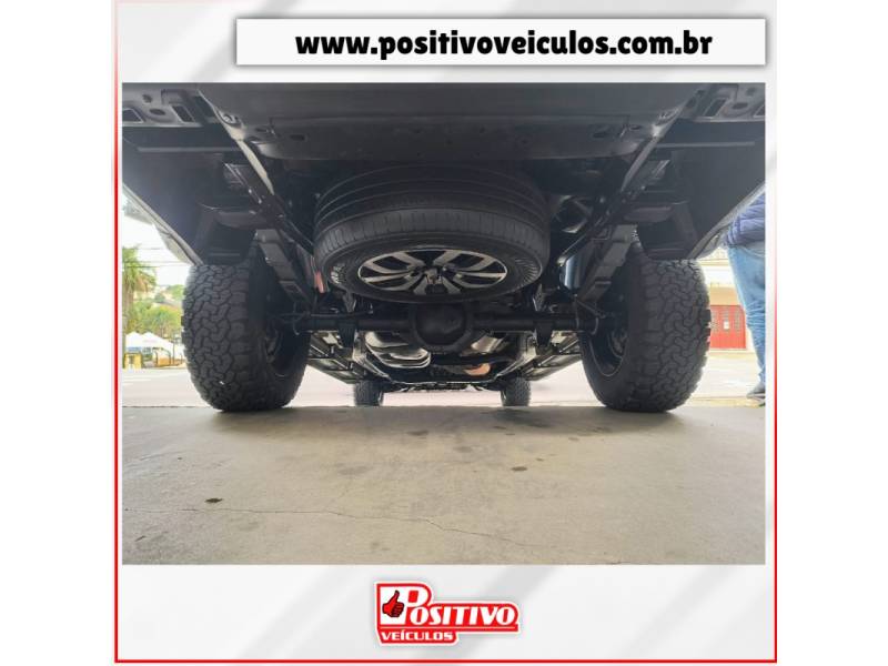 VOLKSWAGEN - AMAROK - 2015/2015 - Preta - R$ 105.000,00