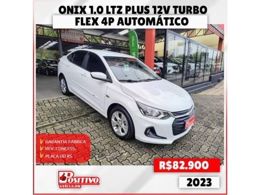 CHEVROLET - ONIX - 2022/2023 - Branca - R$ 82.900,00