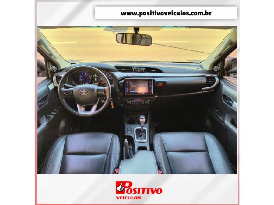 TOYOTA - HILUX - 2018/2018 - Prata - R$ 168.900,00