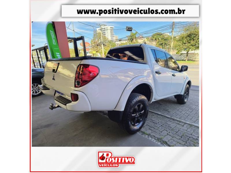 MITSUBISHI - L200 TRITON - 2014/2015 - Branca - R$ 89.500,00