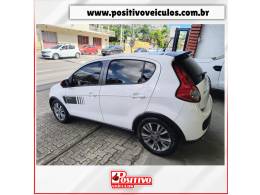 FIAT - PALIO - 2015/2015 - Branca - R$ 47.700,00