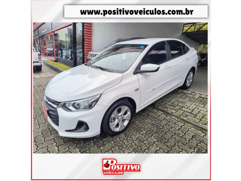 CHEVROLET - ONIX - 2022/2023 - Branca - R$ 82.900,00