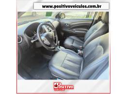 NISSAN - VERSA - 2019/2020 - Branca - R$ 67.700,00