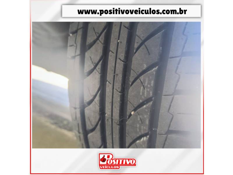 FIAT - ARGO - 2021/2022 - Branca - R$ 75.700,00