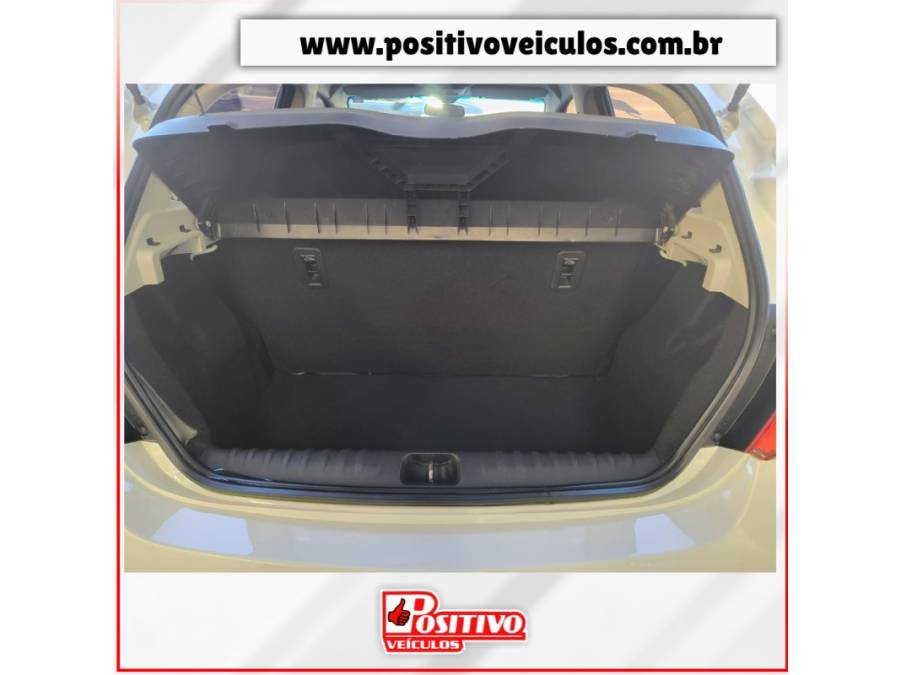 CHEVROLET - ONIX - 2019/2019 - Branca - R$ 62.500,00