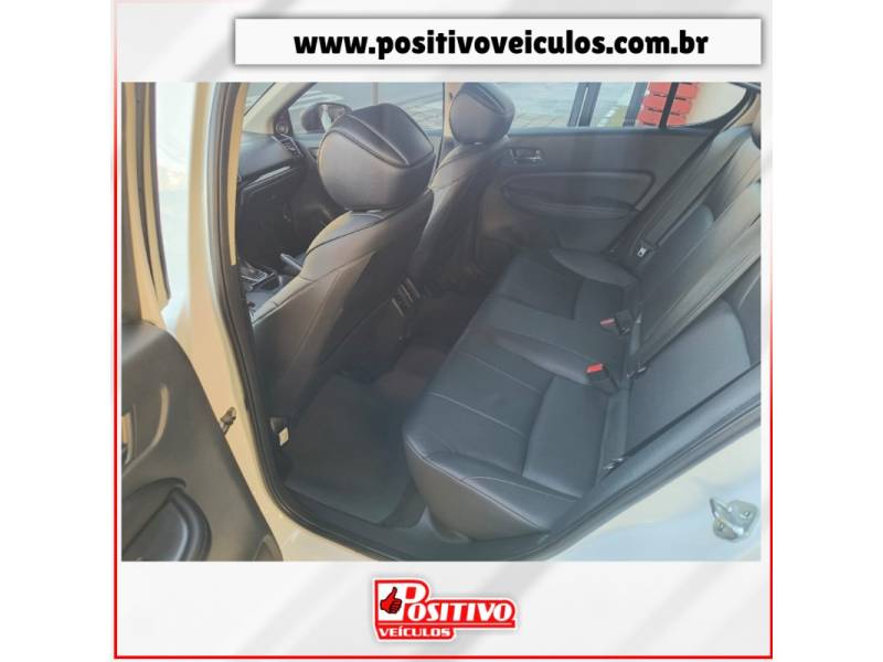 HONDA - CITY - 2022/2022 - Branca - R$ 104.500,00
