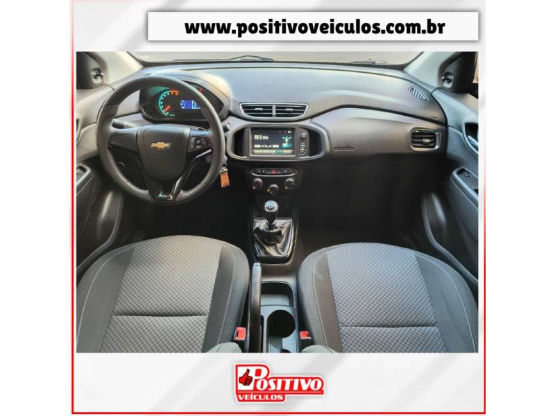 CHEVROLET - PRISMA - 2017/2018 - Preta - R$ 62.500,00