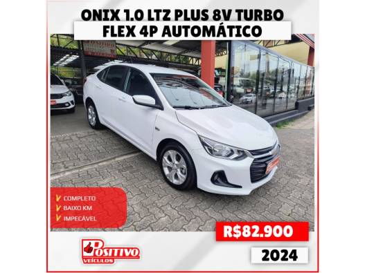 CHEVROLET - ONIX - 2023/2024 - Branca - R$ 82.900,00