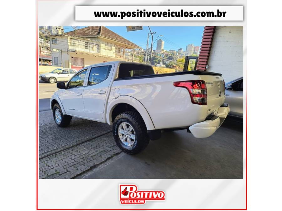 MITSUBISHI - L200 TRITON - 2012/2023 - Branca - R$ 147.500,00